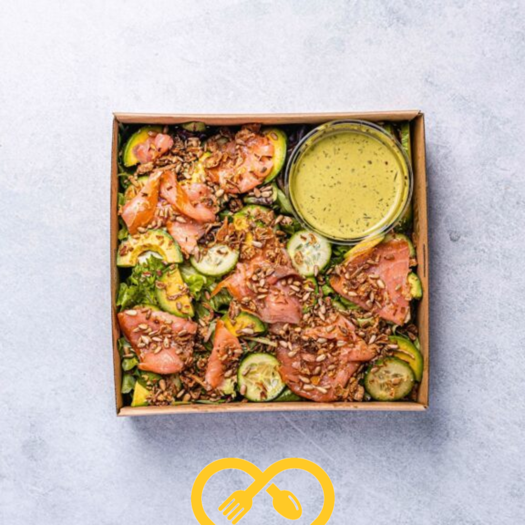 salade au saumon fumé, au yogourt et avocat | tailles s / m / l / xl